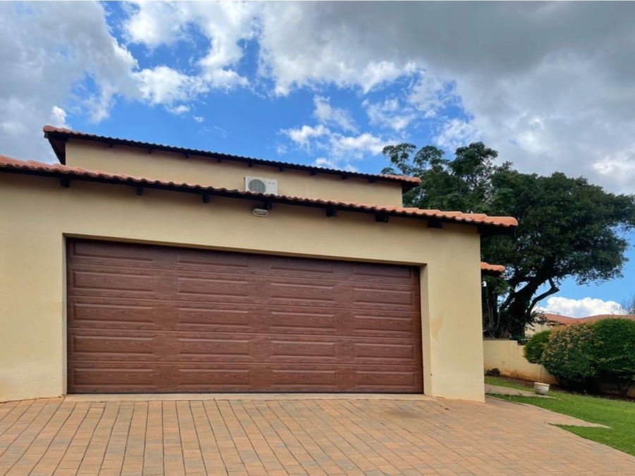 To Let 3 Bedroom Property for Rent in Melodie North West